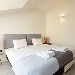 Apartment 28 Tram Duplex